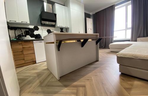 Yesil District Apartment | Недавно отремонтированные, новые апартаменты в стиле лофт с одной спальней и гостиной в Nexpo City - район Экспо, торгово-развлекательный центр MEGA Silk Way, INVICTUS GO, Назарбаев Университет, недалеко Ботанический Сад, аэропорт