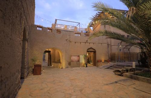 Nizwa Bed & Breakfast | بيت الصباح نزل وكافيه Bait AlSabah Heritage Inn & Cafe