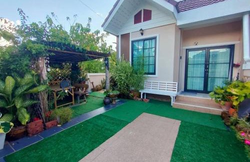 Mukdahan Villa | โฮมสเตย์บ้านญาติมุกดาหาร