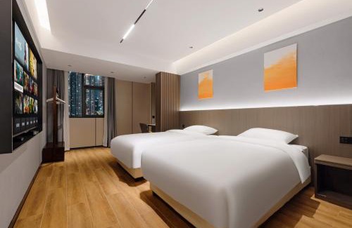 Chenghua Hotel | 如家睿柏云酒店 成都电子科大建设北路地铁站店