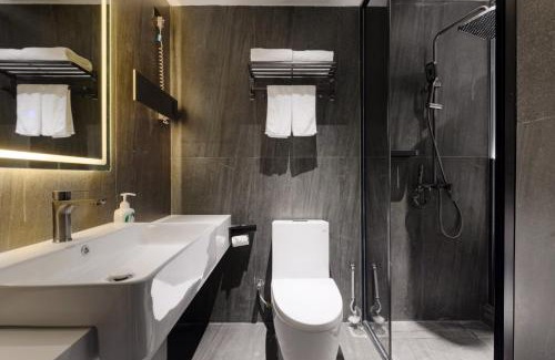 Chenghua Hotel | 如家睿柏云酒店 成都电子科大建设北路地铁站店