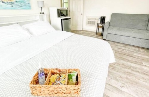 West Ocean City Resort | 02. Charming one-bedroom resort with pool