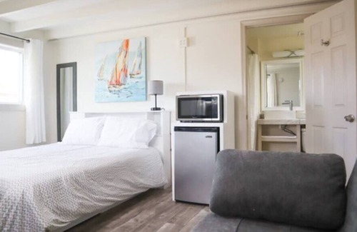 West Ocean City Resort | 03. Charming one-bedroom resort with pool