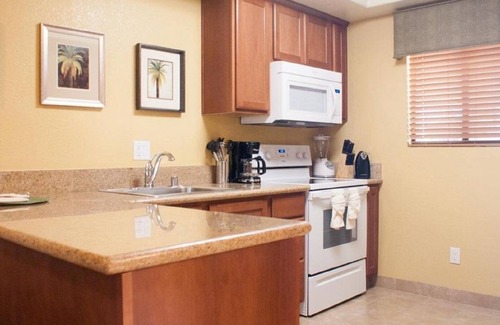 Araby Commons Condo | 1 BDRM~ Desert Isles of Palm Springs Resort~ Lake, Dining, Pools, Spa, Shopping
