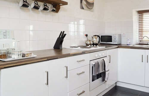 Rhyd-y-clafdy Cottage | 1 bedroom accommodation in Plas Gwyn, near Pwllheli