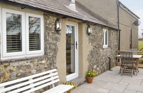 Rhyd-y-clafdy Cottage | 1 bedroom accommodation in Plas Gwyn, near Pwllheli