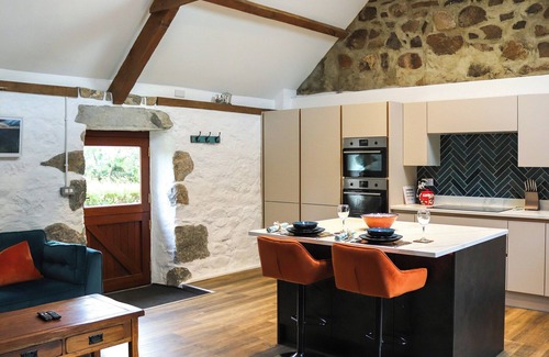 Garn Fadryn Cottage | 1 bedroom accommodation in Rhiw, near Aberdaron