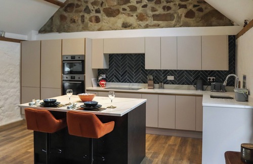 Garn Fadryn Cottage | 1 bedroom accommodation in Rhiw, near Aberdaron