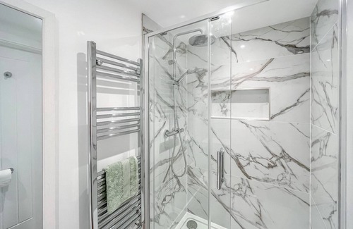 Hove Cottage | 1 bedroom accommodation in Hove, near Brighton