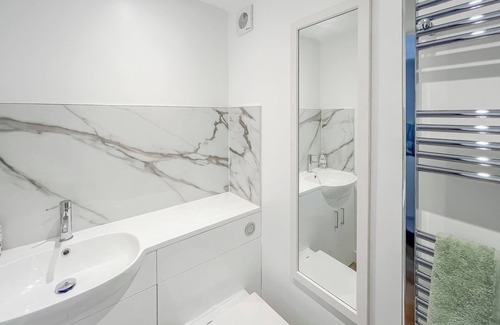 Hove Cottage | 1 bedroom accommodation in Hove, near Brighton