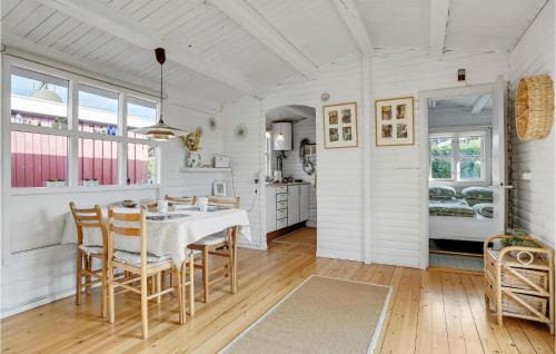 Bog By House | 1 Bedroom Awesome Home In Bogø By
