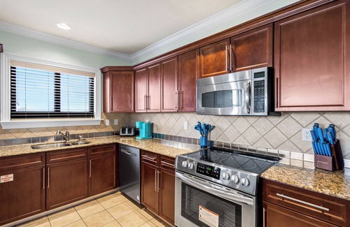 Destin Resort | 1-Bedroom Luxury Stay at Emerald Grande – Ocean Views & Resort Amenities