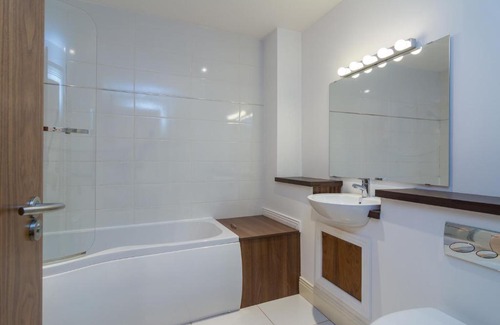 Cathedral Quarter Apartment | 1 Fitzrovia: Cathedral Quarter