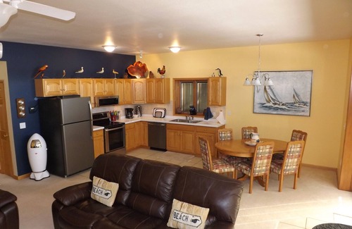 La Pointe Condo | # 1 Lakeside