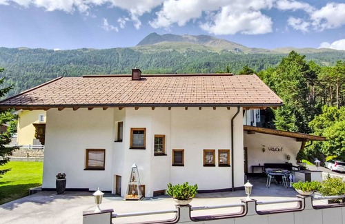 Soelden Apartment | 100 m² Apartment ∙ 3 bedrooms ∙ 8 guests
