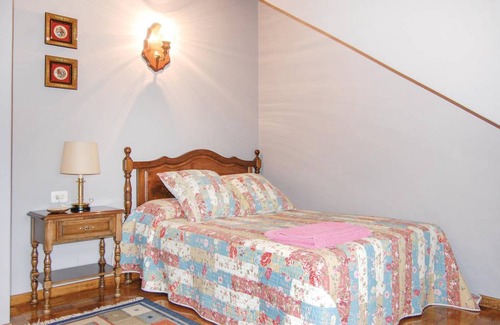 Villamayor House | 100 m² House ∙ 4 bedrooms ∙ 6 guests