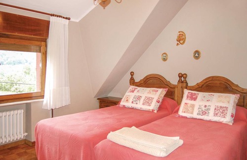 Villamayor House | 100 m² House ∙ 4 bedrooms ∙ 6 guests