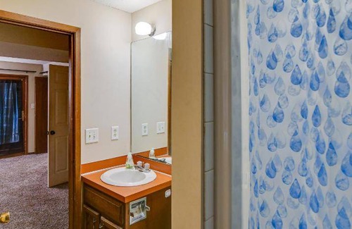 Urbandale House | 100 m² House ∙ 4 bedrooms ∙ 12 guests