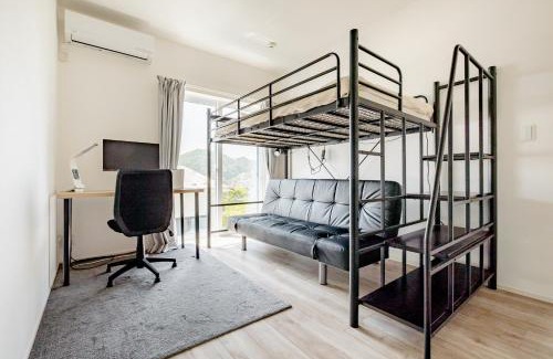 Hayama House | 104号室 海の見えるシェアハウスRoopt Hayama Collective Houseの一室