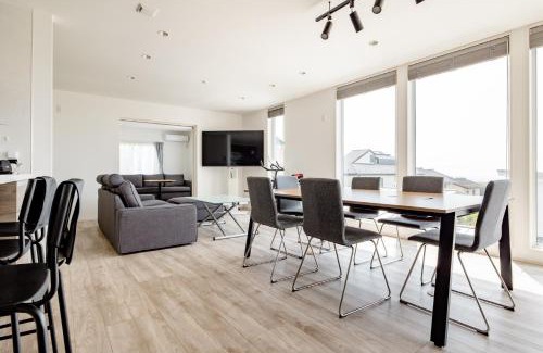 Hayama House | 104号室 海の見えるシェアハウスRoopt Hayama Collective Houseの一室