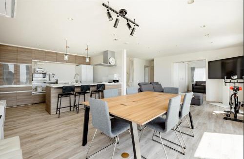 Hayama House | 104号室 海の見えるシェアハウスRoopt Hayama Collective Houseの一室