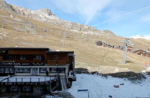 Tignes le Lac Apartment | 10m from ski slopes, 3rd floor, television, ski locker, 16m², Tignes