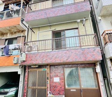 Higashinari Apartment | 10mins to Namba for 10ppls cozy house