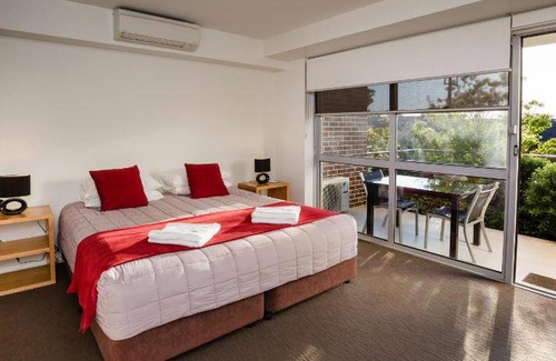 Charlestown Apartment | 110 m² Apartment ∙ 3 bedrooms ∙ 7 guests
