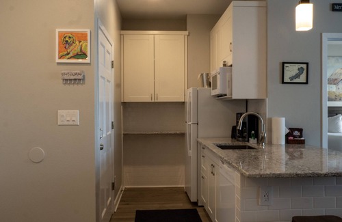 Delavan Lake Condo | 111 - 2 Bedroom Lake View Condo w/Patio