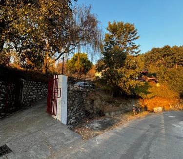 Kaul House | 1111 Villa - The Human Happiness project - MUKTESHWAR - - - - - - -Jacuzzi - Private Property with Garden and Orchard