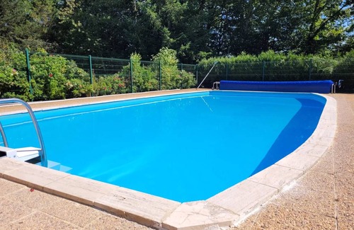 Saint-Saud-Lacoussiere House | 115 m² House ∙ 3 bedrooms ∙ 6 guests