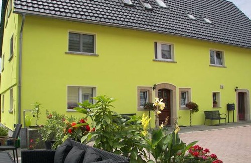 Lichtenhain Apartment | 120 m² Apartment ∙ 4 bedrooms ∙ 8 guests