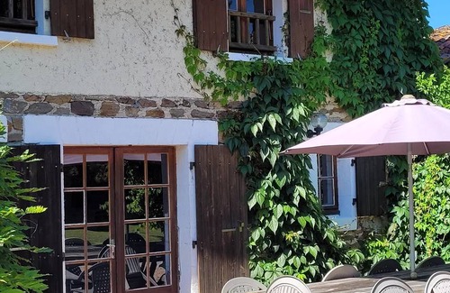 Saint-Saud-Lacoussiere House | 125 m² House ∙ 5 bedrooms ∙ 10 guests