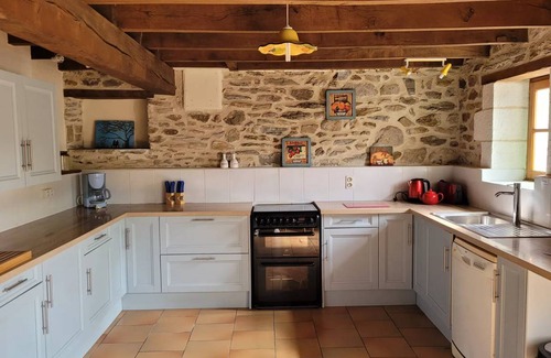 Saint-Saud-Lacoussiere House | 125 m² House ∙ 5 bedrooms ∙ 10 guests