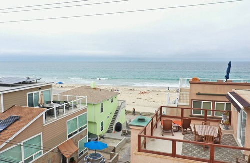 Mission Beach House | >130 FIVE STAR REVIEWS FOR A REASON. 1700sf 3br/3ba, A/C, 20 yds to Ocean.