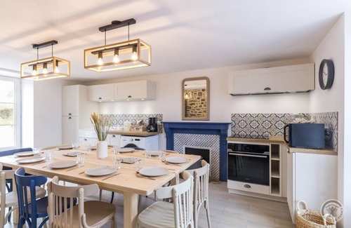 Anneville-en-Saire House | 130 m² Gîte ∙ 4 bedrooms ∙ 10 guests