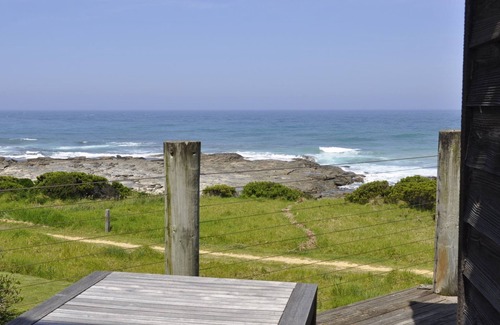 Marengo House | 14 Steps - located at Apollo Bay