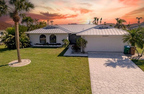 Cape Coral Villa | 141 m² Villa ∙ 3 bedrooms ∙ 6 guests