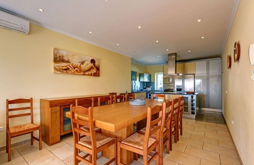 Areias de Sao Joao Villa | 15% DISCOUNT ON THE LAST DAYS AVAILABLE 28/08 TO 6/09 HURRY TO HAVE A GREAT TIME