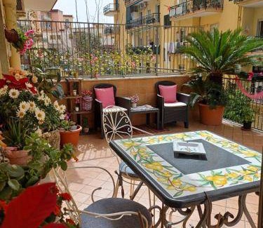Portici Bed & Breakfast | 15 m² Bed and breakfast ∙ 2 guests