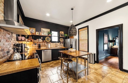 Eastwood House | 15% Off Sept - Min 2 Downtown, Spa, Great Reviews!