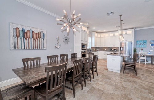 Mid Island House | 15% Wkly Disct thru DEC 19 Great Rates! ⚾️Roy Hobbs dates avail Beach🏖️ 2min walk!