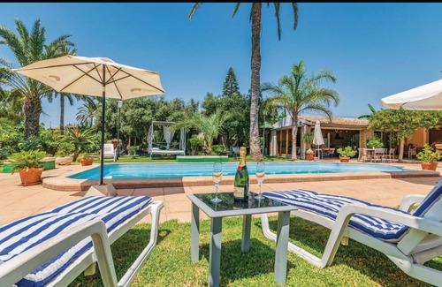 La Marina House | 152 m² House ∙ 6 bedrooms ∙ 14 guests