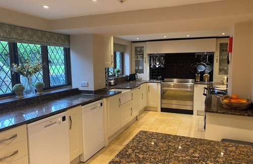 Eardisland House | 17th Century Manor House in Herefordshire village