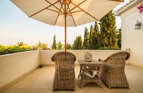 Spetses Villa | 195 m² Villa ∙ 6 bedrooms ∙ 10 guests