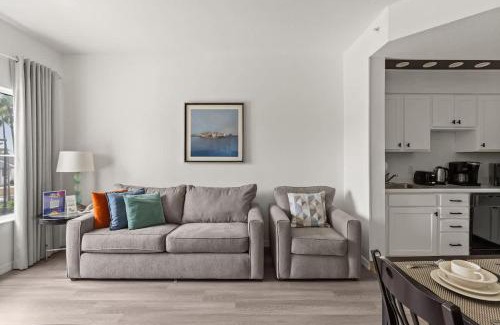 Florida Central Atlantic Coast Apartment | 1BR FREE Shuttle to Disney Parks HS305
