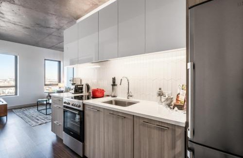 MIT Apartment | 1BR Kendall Sq Gym Doorman nr MIT BOS-44