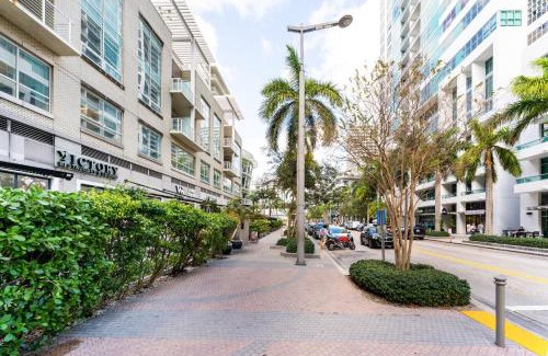 Midtown Apartment | 1BR Miami Retreat with BBQ, Pool, & Skyline Views