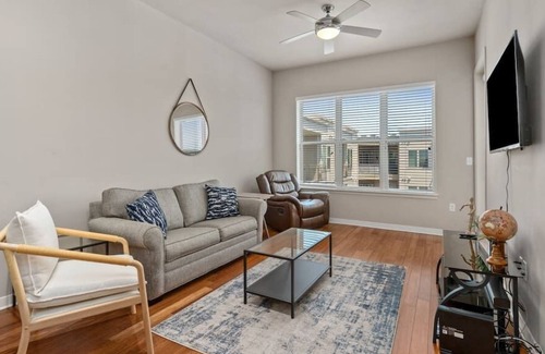 Texas Medical Center Apartment | 1BRModern Retreat| Mins to Med Center|FREE Parking