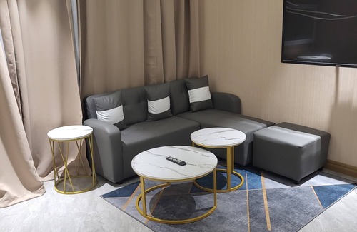 Balibago Condo | 1Euphoria 2min to Walking st and Casino. Brand new. Great pool, gym. Netflix